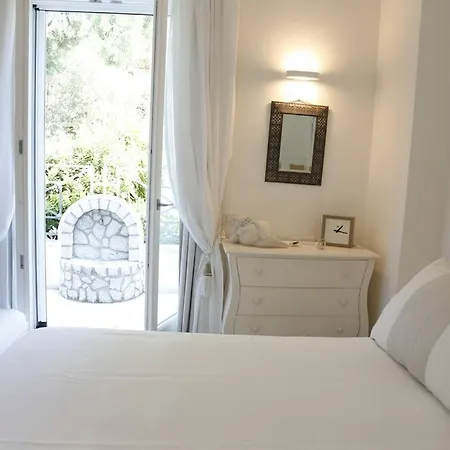 Vila La Guardia